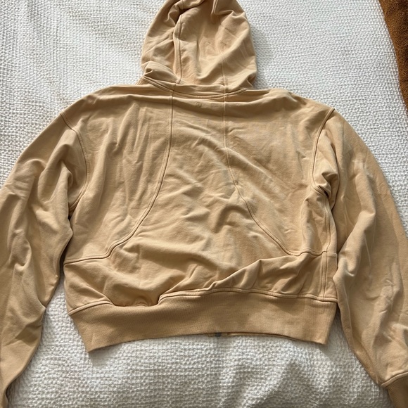 Lululemon Crop - Picture 6 of 8